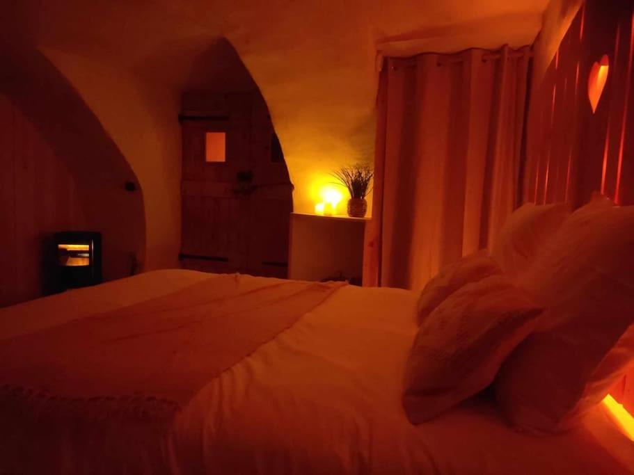 Nuit Romantique Avec Spa Privatif Meilhaud Екстер'єр фото