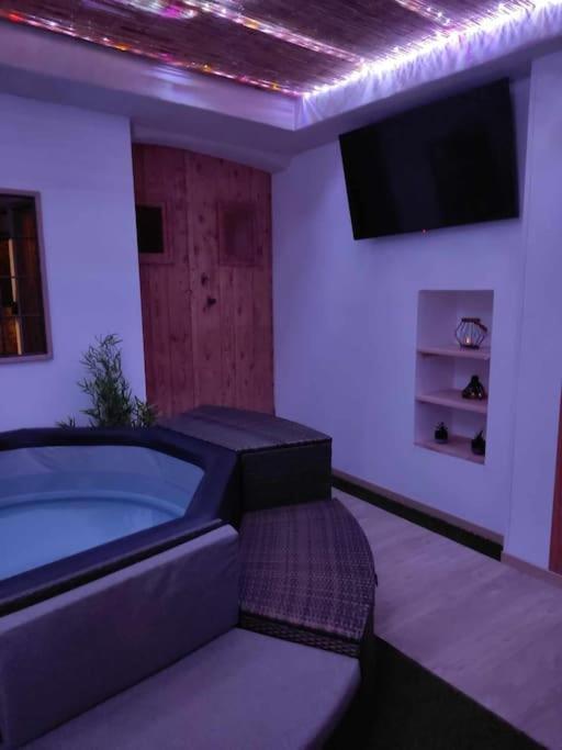 Nuit Romantique Avec Spa Privatif Meilhaud Екстер'єр фото